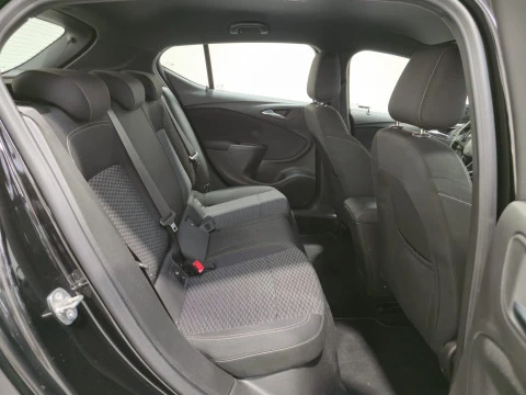 Opel Astra 1.6 CDTi 81kW 110CV Selective