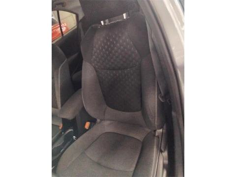Toyota Corolla Sedán 140H Style