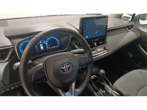 Toyota Corolla Sedán 140H Style