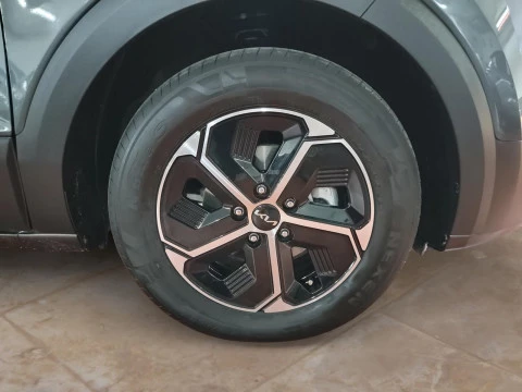 Kia Niro 1.6 GDi HEV 95kW (129CV) Concept