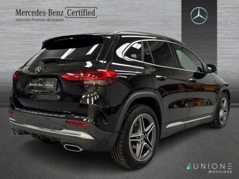 Mercedes-Benz GLA  200 d