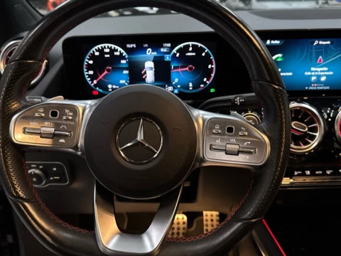 Mercedes-Benz GLA  200 d