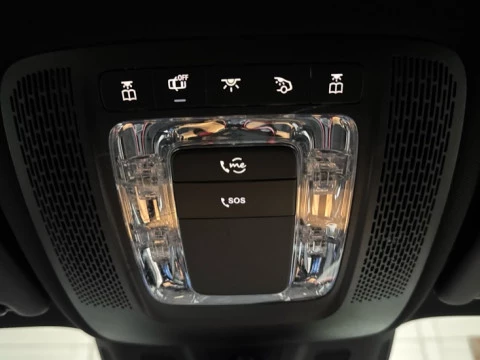 Mercedes-Benz GLA  200 d