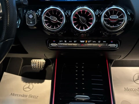 Mercedes-Benz GLA  200 d