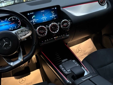 Mercedes-Benz GLA  200 d