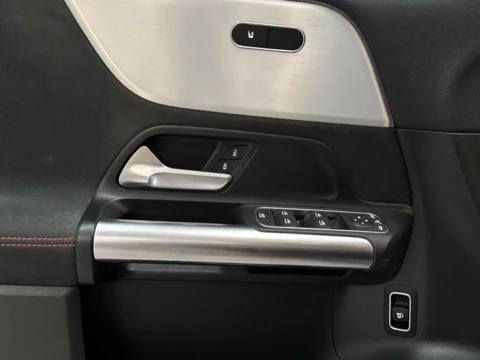 Mercedes-Benz GLA  200 d