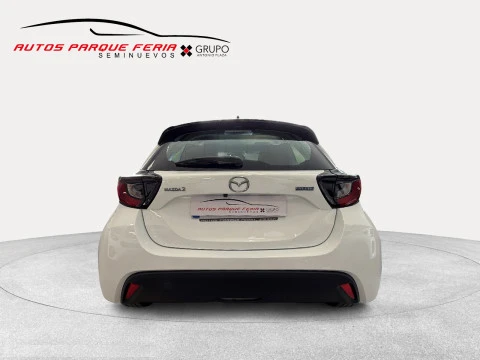 Mazda2 1.5 85 kW (116 CV) CVT Centre-line