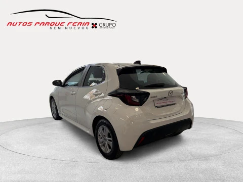 Mazda2 1.5 85 kW (116 CV) CVT Centre-line