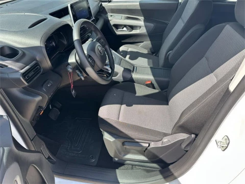 Toyota Proace City Verso L1 2PL FAMILY ACTIVE 50kWh (136 hp) E-Toggle