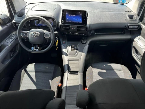 Toyota Proace City Verso L1 2PL FAMILY ACTIVE 50kWh (136 hp) E-Toggle