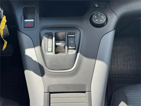 Toyota Proace City Verso L1 2PL FAMILY ACTIVE 50kWh (136 hp) E-Toggle