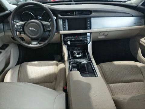 Jaguar XF 2.0D 132kW (180CV) Prestige Auto