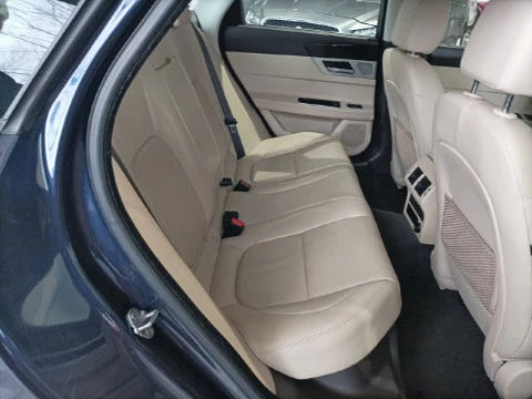 Jaguar XF 2.0D 132kW (180CV) Prestige Auto