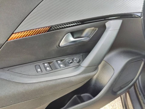 Peugeot 2008 Active Pack Puretech 100 S&S BVM6