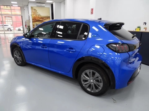 Peugeot e-208 Allure Eléctrico 136 (100 Kw)