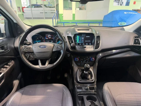Ford Kuga 2.0 TDCi SANDS Titanium 4x2 110 kW (150 CV)