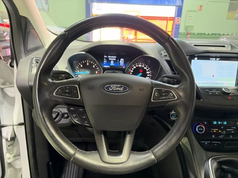 Ford Kuga 2.0 TDCi SANDS Titanium 4x2 110 kW (150 CV)