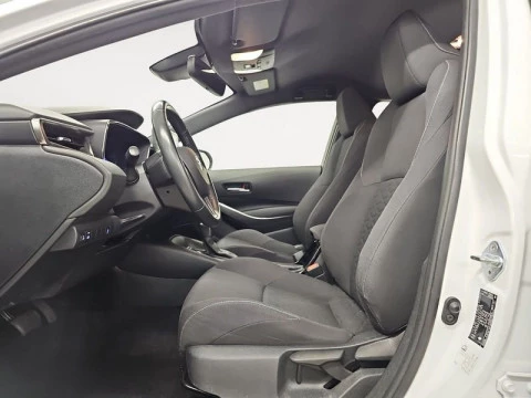Toyota Corolla 1.8 125H ACTIVE TECH E-CVT