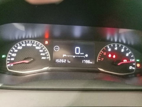Peugeot 2008 Active BlueHDI 81kW (110CV)