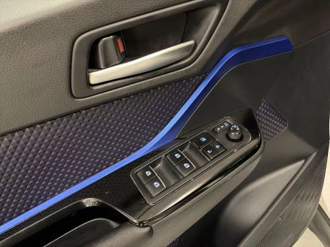 Toyota C-HR 1.8 125H Dynamic Plus 90 kW (122 CV)