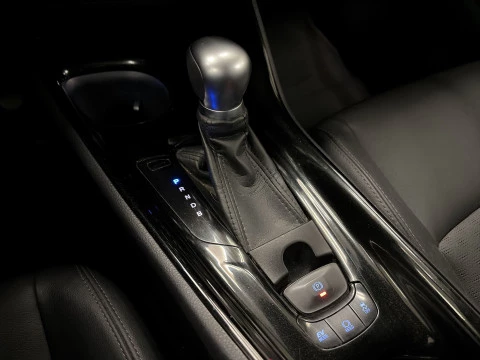 Toyota C-HR 1.8 125H Dynamic Plus 90 kW (122 CV)