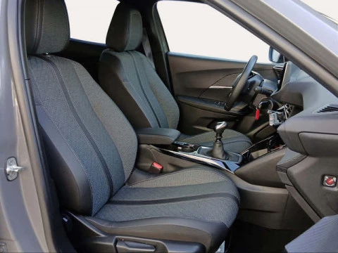 Peugeot 2008 PureTech 100 S&S Allure 75 kW (100 CV)