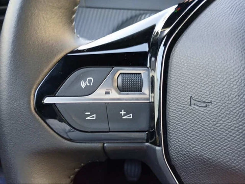 Peugeot 2008 PureTech 100 S&S Allure 75 kW (100 CV)