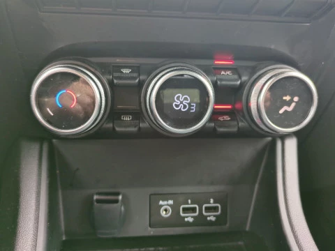 Renault Captur Intens E-TECH híbrido enchufable (160cv)