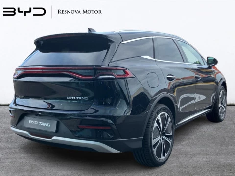 BYD TANG Flagship