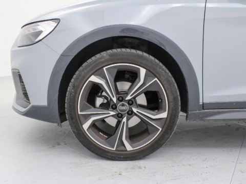 Audi A1 35 TFSI S TRON BLACK LINE CITYCARVER 150CV 5P