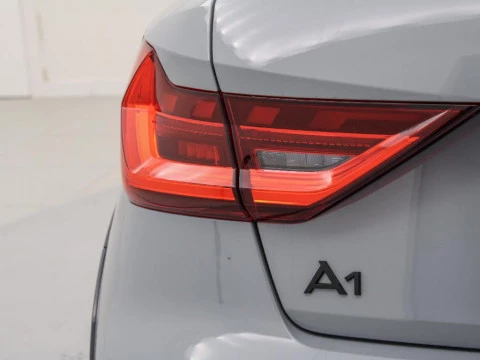 Audi A1 35 TFSI S TRON BLACK LINE CITYCARVER 150CV 5P