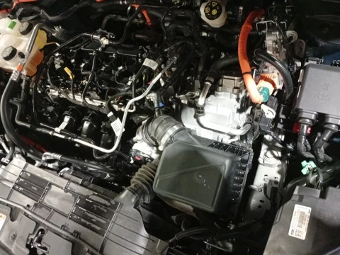 Ford Kuga Titanium 2.5 Duratec FHEV 140kW Auto