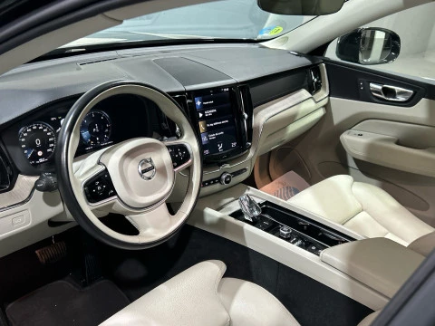 Volvo XC60 2.0 D5 INSCRIPTION AUTO 4WD 235 5P