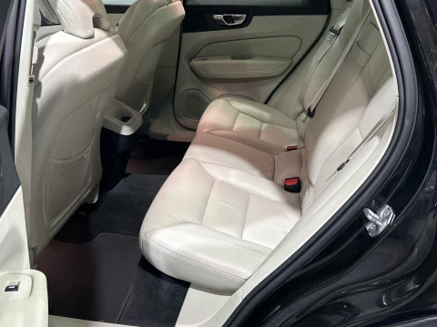 Volvo XC60 2.0 D5 INSCRIPTION AUTO 4WD 235 5P