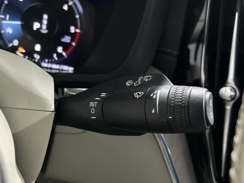 Volvo XC60 2.0 D5 INSCRIPTION AUTO 4WD 235 5P