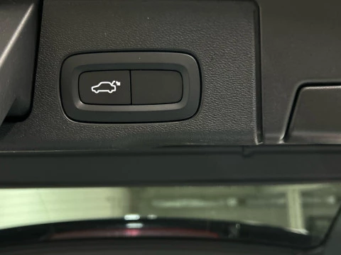 Volvo XC60 2.0 D5 INSCRIPTION AUTO 4WD 235 5P