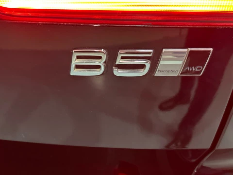 Volvo XC60 2.0 D5 INSCRIPTION AUTO 4WD 235 5P