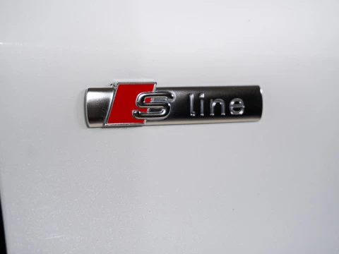 Audi A3 Sedan S line 35 TDI 110kW S tronic