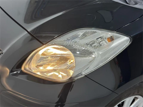 Toyota Yaris 1.3 VVT-i Active