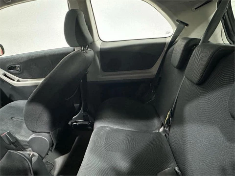 Toyota Yaris 1.3 VVT-i Active