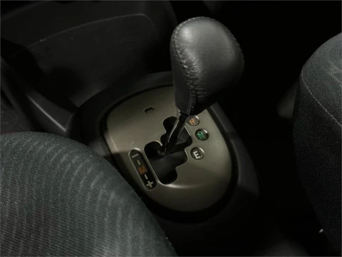 Toyota Yaris 1.3 VVT-i Active