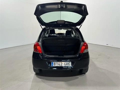 Toyota Yaris 1.3 VVT-i Active