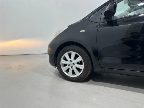 Toyota Yaris 1.3 VVT-i Active