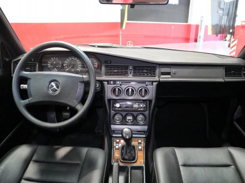 Mercedes-Benz 190 E 2.5-16