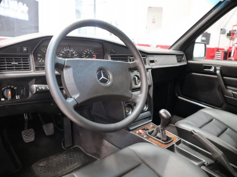 Mercedes-Benz 190 E 2.5-16
