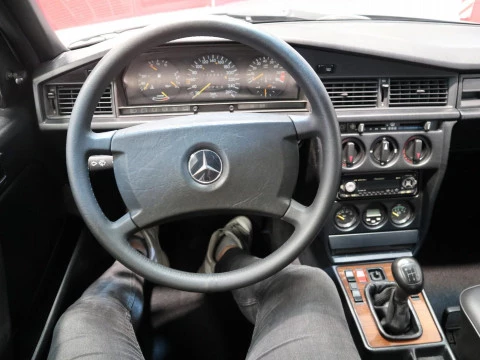 Mercedes-Benz 190 E 2.5-16