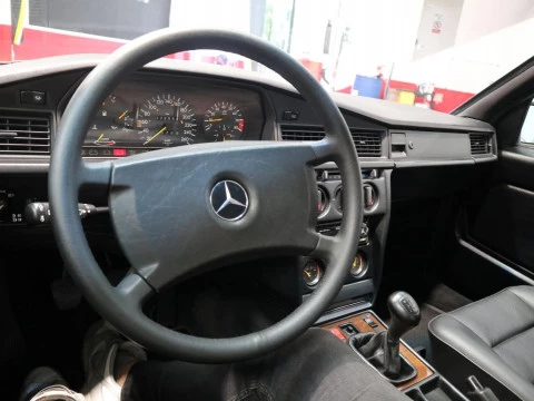 Mercedes-Benz 190 E 2.5-16