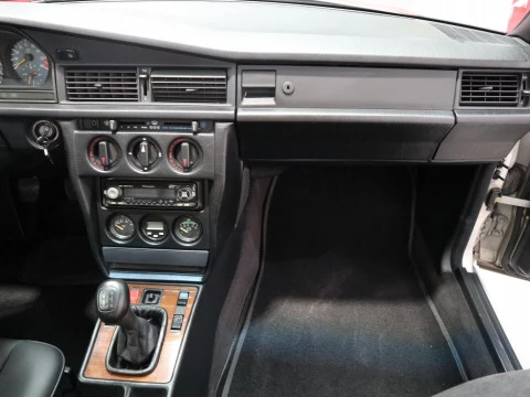 Mercedes-Benz 190 E 2.5-16