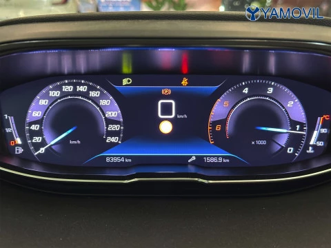 Peugeot 3008 BlueHDi 130 SANDS Active Pack 96 kW (130 CV)