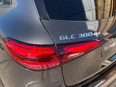 Mercedes-Benz GLC  300 de 4MATIC con tecnología híbrida